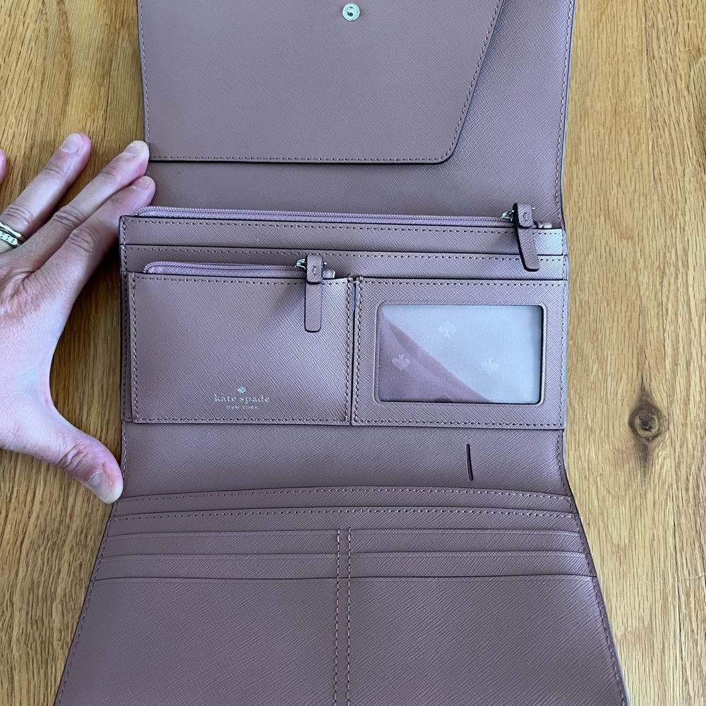 Kate Spade wallet ♠️ - Picture 2 of 3
